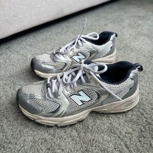 New Balance 530 Kids Silver and Gray Sneakers